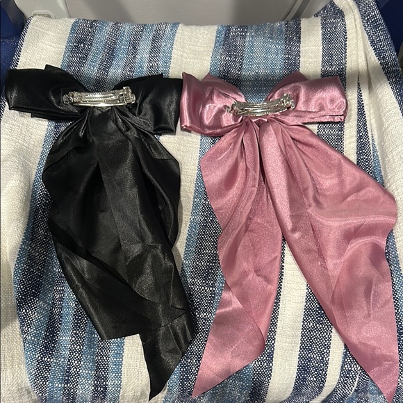 NWOT Elegant Black and Pink Hair Bows - Picture 2 of 2